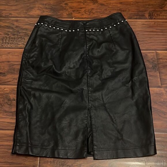 Bebe Black Faux Leather Studded Detailing Skirt - Picture 2 of 10